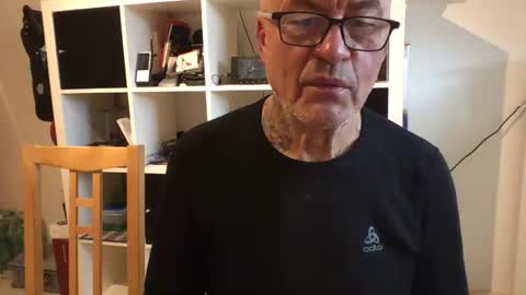 Snapshot of eddelmar chatting on 12-03-24, 02:05 eddelmar online show from 12-03-24, 02:05