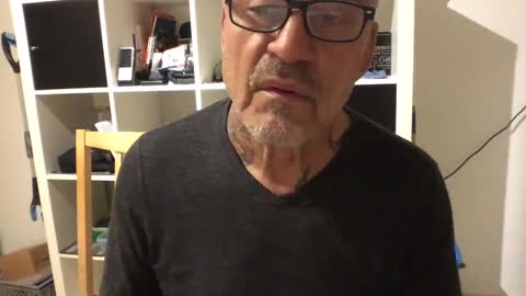 Snapshot of eddelmar chatting on 12-30-24, 06:27 eddelmar online show from 12-30-24, 06:27