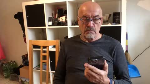 Snapshot of eddelmar chatting on 01-15-25, 11:32 eddelmar online show from 01-15-25, 11:32