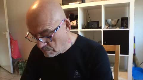 Snapshot of eddelmar chatting on 01-18-25, 12:57 eddelmar online show from 01-18-25, 12:57