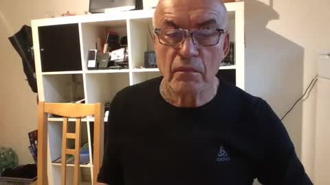 Snapshot of eddelmar chatting on 02-04-25, 04:29 eddelmar online show from 02-04-25, 04:29