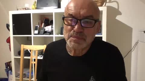 Snapshot of eddelmar chatting on 02-10-25, 06:13 eddelmar online show from 02-10-25, 06:13