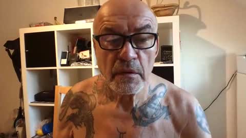 Snapshot of eddelmar chatting on 03-03-25, 06:59 eddelmar online show from 03-03-25, 06:59