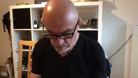 Snapshot of eddelmar chatting on 03-12-25, 08:08 eddelmar online show from 03-12-25, 08:08