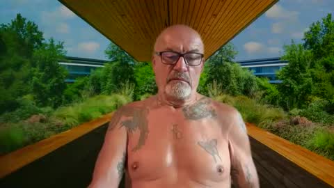 Snapshot of eddelmar chatting on 09-09-25, 07:08 eddelmar online show from 09-09-25, 07:08