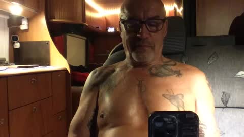 Snapshot of eddelmar chatting on 09-29-25, 07:19 eddelmar online show from 09-29-25, 07:19