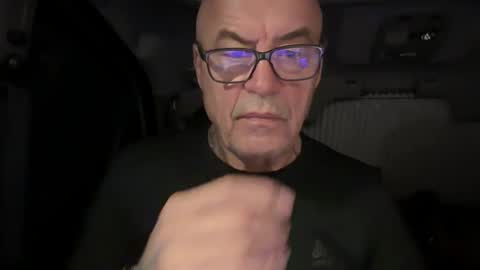 Snapshot of eddelmar chatting on 12-20-25, 04:36 eddelmar online show from 12-20-25, 04:36