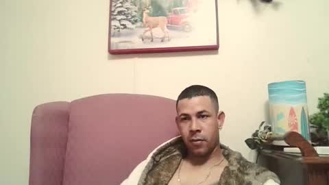 eddgarzay08 online show from 04-17-26, 06:05