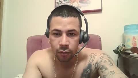 eddgarzay08 online show from 04-21-26, 01:42