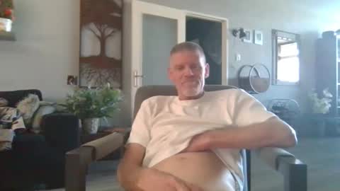 Snapshot of eddie4767 chatting on 02-08-26, 10:40 eddie4767 online show from 02-08-26, 10:40