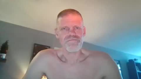 Snapshot of eddie4767 chatting on 02-11-26, 03:17 eddie4767 online show from 02-11-26, 03:17