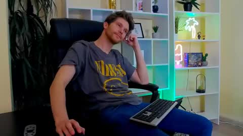 Snapshot of eddie_baker chatting on 05-15-26, 09:55 eddie_baker online show from 05-15-26, 09:55