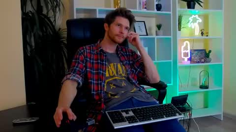 Snapshot of eddie_baker chatting on 05-19-26, 10:38 eddie_baker online show from 05-19-26, 10:38