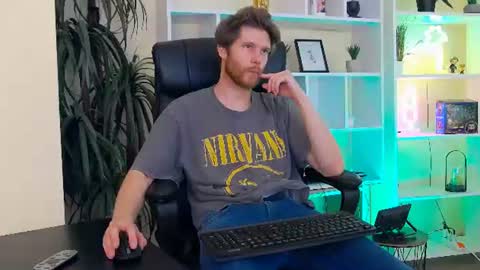 Snapshot of eddie_baker chatting on 06-08-26, 10:32 eddie_baker online show from 06-08-26, 10:32