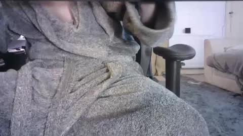 Snapshot of edged_biker chatting on 12-08-24, 07:32 edged biker online show from 12-08-24, 07:32