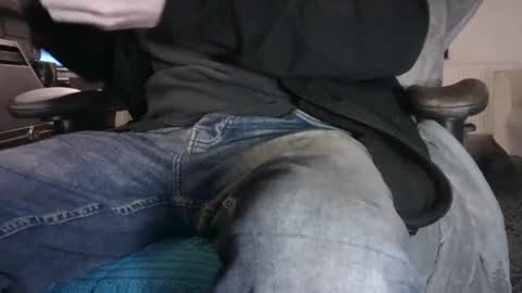 Snapshot of edged_biker chatting on 01-23-25, 05:42 edged biker online show from 01-23-25, 05:42