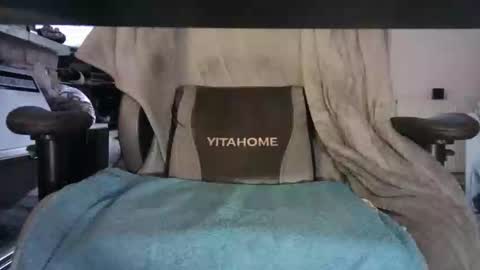 Snapshot of edged_biker chatting on 11-26-25, 04:52 edged biker online show from 11-26-25, 04:52