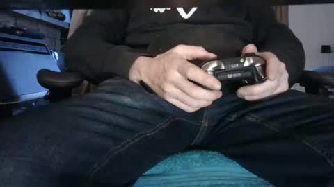 Snapshot of edged_biker chatting on 02-16-26, 05:09 edged biker online show from 02-16-26, 05:09