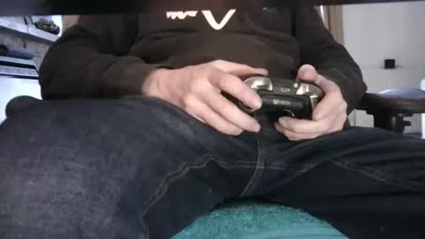 Snapshot of edged_biker chatting on 02-18-26, 04:25 edged biker online show from 02-18-26, 04:25