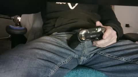 Snapshot of edged_biker chatting on 03-08-26, 08:01 edged biker online show from 03-08-26, 08:01