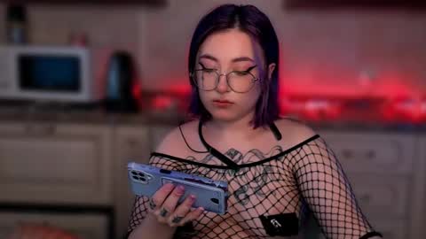 fickle demon made of clumps of matter online show from 02-18-25, 12:06