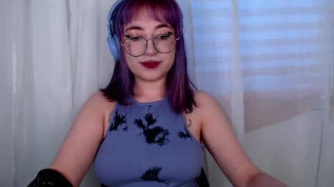 Snapshot of ediefris chatting on 02-11-26, 03:11 fickle demon made of clumps of matter online show from 02-11-26, 03:11