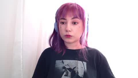 Snapshot of ediefris chatting on 02-12-26, 04:40 fickle demon made of clumps of matter online show from 02-12-26, 04:40