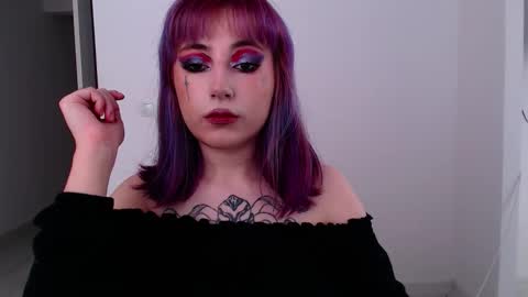 Snapshot of ediefris chatting on 02-15-26, 08:57 fickle demon made of clumps of matter online show from 02-15-26, 08:57