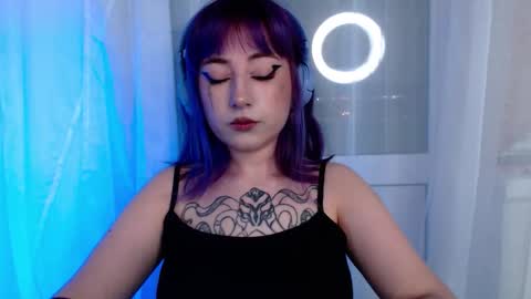 Snapshot of ediefris chatting on 02-19-26, 01:12 fickle demon made of clumps of matter online show from 02-19-26, 01:12