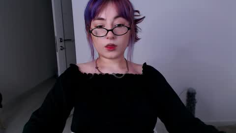 Snapshot of ediefris chatting on 03-06-26, 12:01 fickle demon made of clumps of matter online show from 03-06-26, 12:01