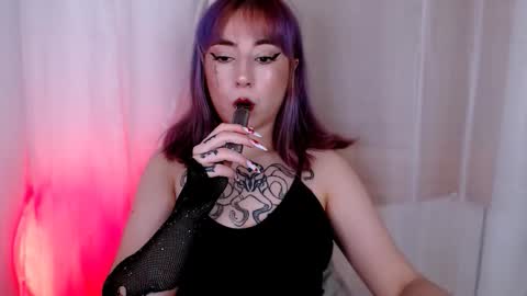 Snapshot of ediefris chatting on 03-09-26, 07:29 fickle demon made of clumps of matter online show from 03-09-26, 07:29