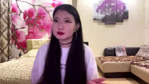 Snapshot of edinabluett chatting on 03-05-26, 06:48 Eri online show from 03-05-26, 06:48