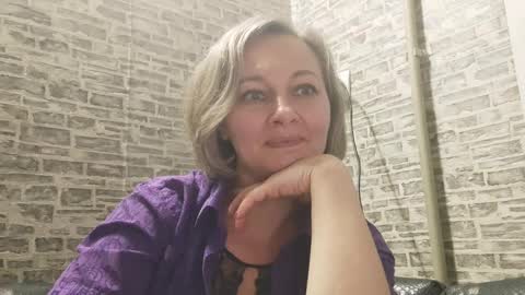edithmanning online show from 12-16-24, 01:32