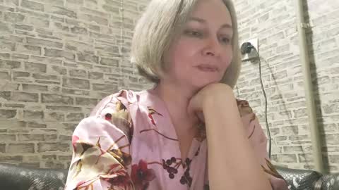 edithmanning online show from 12-16-24, 05:33