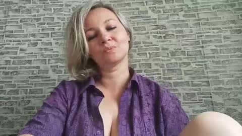 edithmanning online show from 09-26-25, 06:06