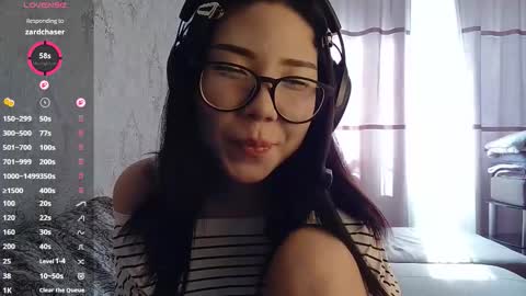 Snapshot of edithobeng chatting on 03-16-26, 05:44 Kama online show from 03-16-26, 05:44