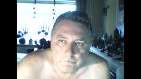 Snapshot of edje59a chatting on 12-13-24, 08:09 Eddy online show from 12-13-24, 08:09