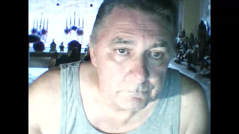 Snapshot of edje59a chatting on 12-17-24, 07:40 Eddy online show from 12-17-24, 07:40