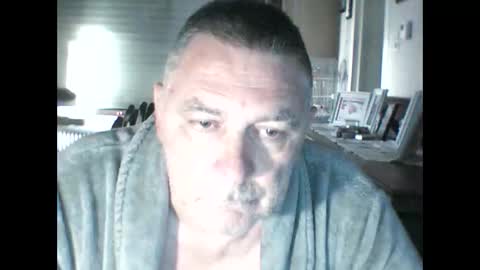 Snapshot of edje59a chatting on 03-06-25, 06:41 Eddy online show from 03-06-25, 06:41