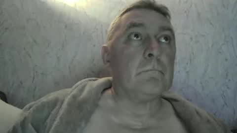 Snapshot of edje59a chatting on 10-10-25, 10:09 Eddy online show from 10-10-25, 10:09