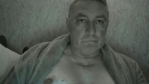 Snapshot of edje59a chatting on 10-12-25, 11:48 Eddy online show from 10-12-25, 11:48