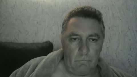 Snapshot of edje59a chatting on 11-11-25, 12:21 Eddy online show from 11-11-25, 12:21