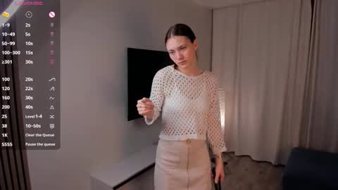 Nikki online show from 11-17-25, 01:22