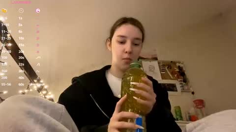 Snapshot of edlinhazleton chatting on 11-16-25, 06:46 Dana online show from 11-16-25, 06:46