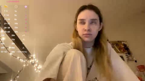 Snapshot of edlinhazleton chatting on 11-30-25, 06:12 Dana online show from 11-30-25, 06:12