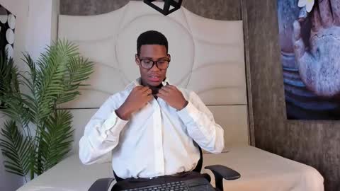 Edmund Falker online show from 10-14-25, 12:28