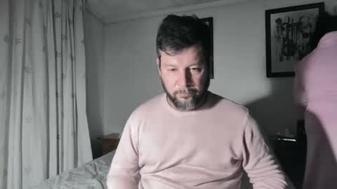 ednaih online show from 12-20-25, 01:02