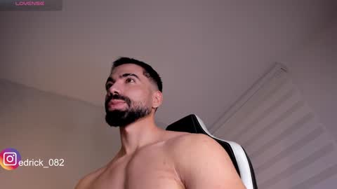 Snapshot of edrick_walton chatting on 01-11-25, 01:53 edrick online show from 01-11-25, 01:53