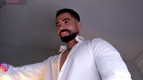 Snapshot of edrick_walton chatting on 01-12-25, 02:19 edrick online show from 01-12-25, 02:19