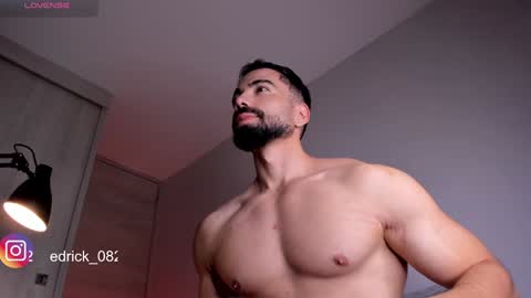 Snapshot of edrick_walton chatting on 01-17-25, 11:49 edrick online show from 01-17-25, 11:49